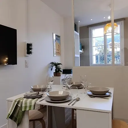 La Porte Bleue דירה *
